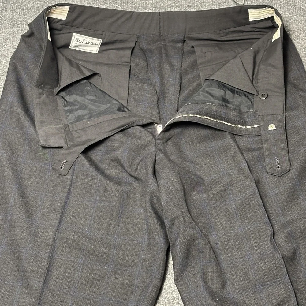 British Tailors Suit Mens 44R 33x34 Gray Check Wool Dormeuil 100 Made In England